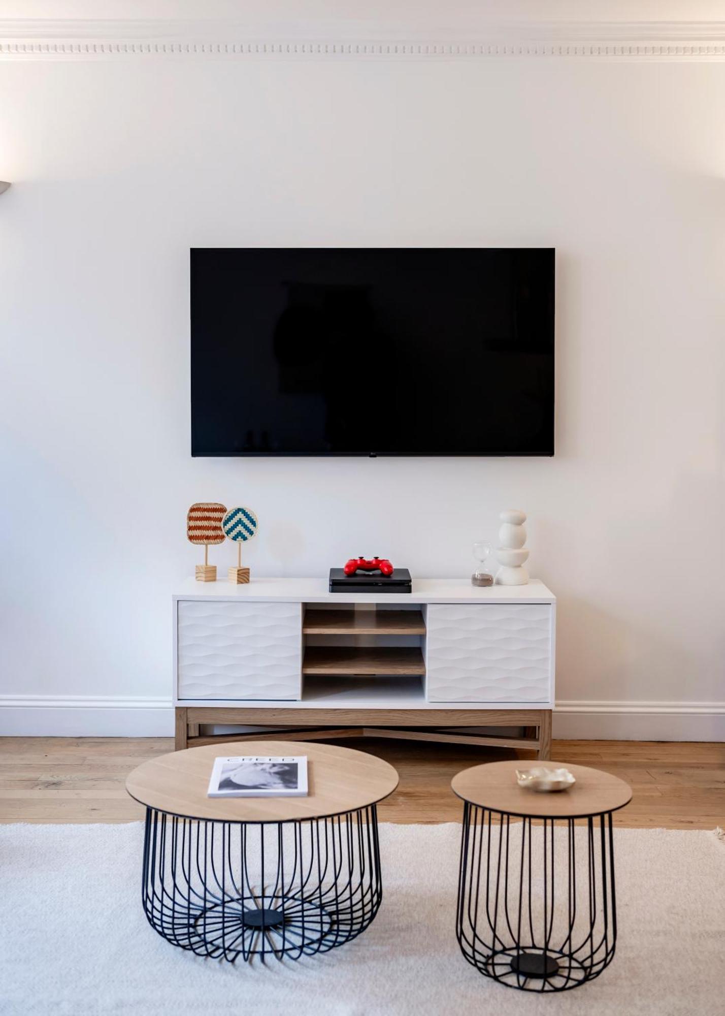 2 Bedr, 3 Beds, 1 Bath Thames, Trafalgar Sq ลอนดอน ภายนอก รูปภาพ